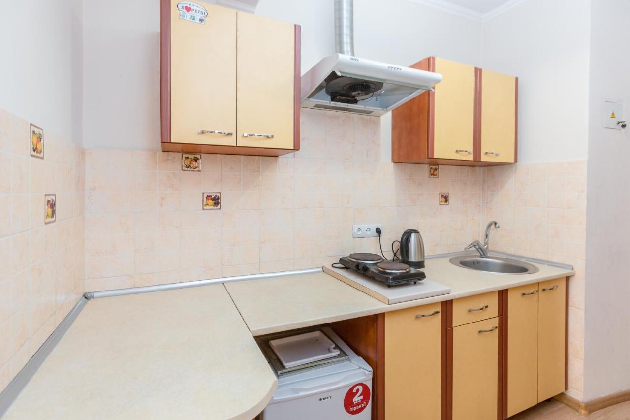 Квартира Студія Біля Оперного Театру По Вулиці Гонти 4-3А Leópolis Exterior foto